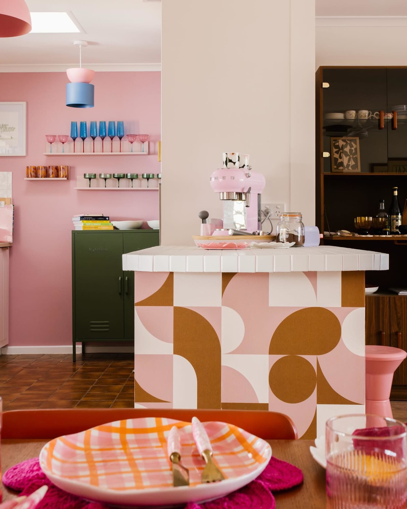 Kitchen Island with Pink Espresso Machine: Retro Design Decor