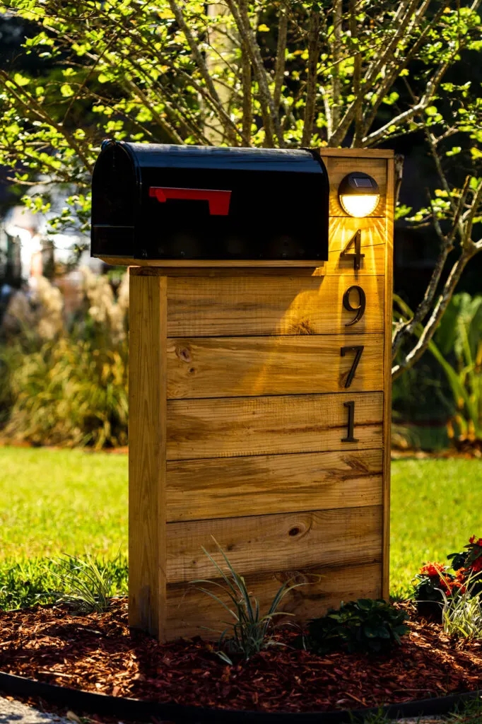 Mailbox: Horizontal Plank Wood Post with Vertical Address Light