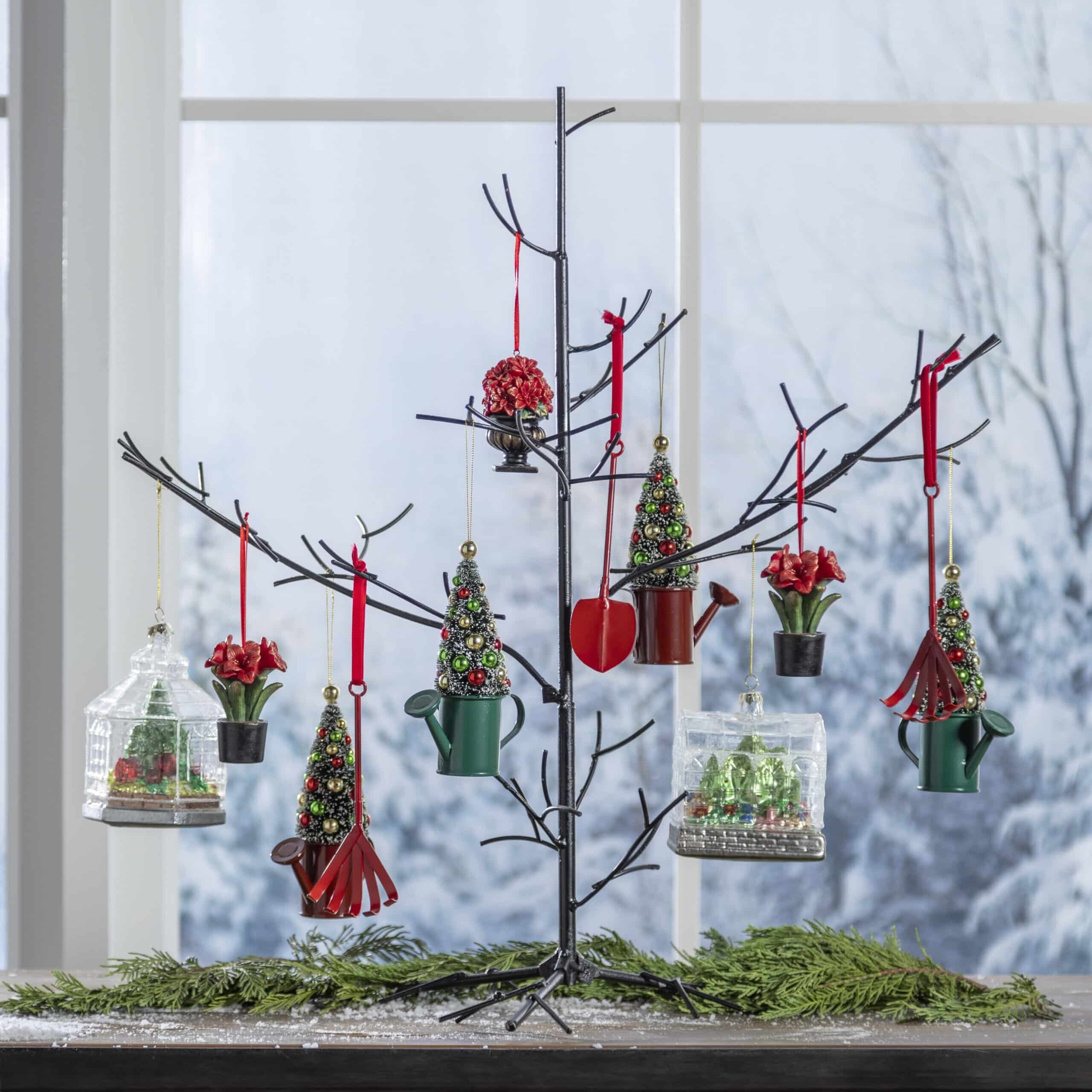 Metal Ornament Tree