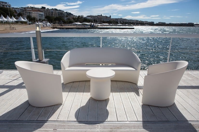 Outdoor Lounge Set with Sculptural Form and Matte White