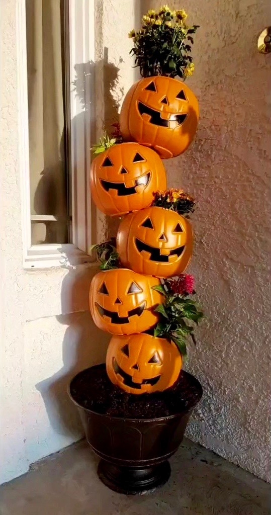 Pumpkin Topiary Jack-O-Lantern Faces Vibrant Orange Design