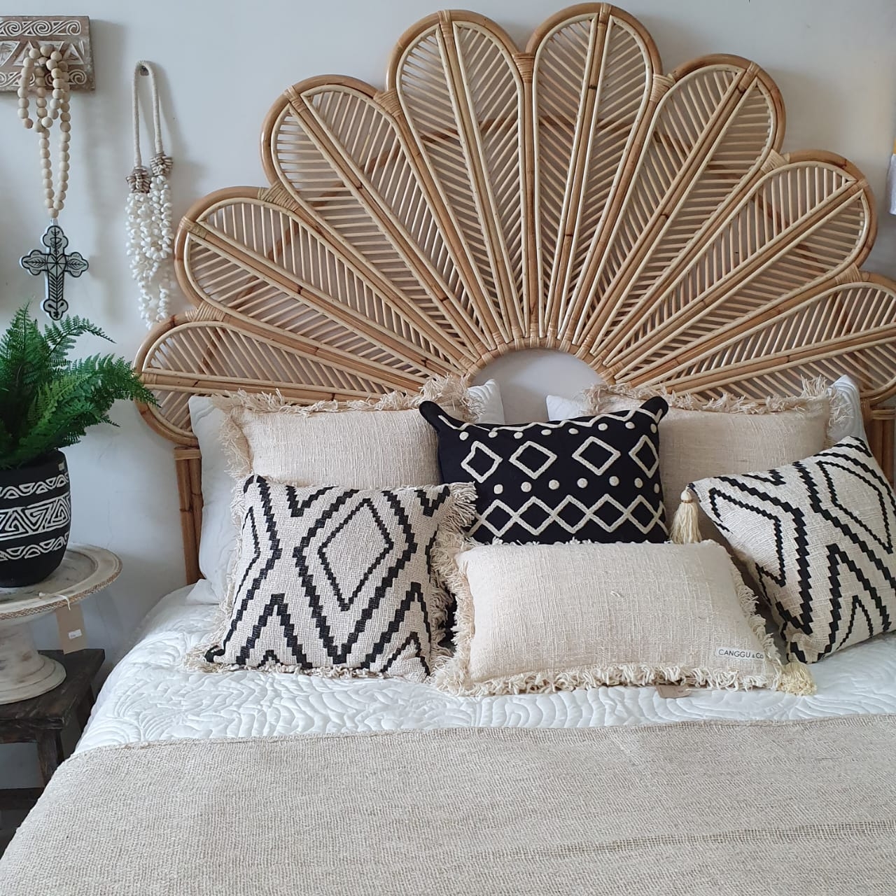 Rattan Headboard Petal Shaped Radiating Spokes Rattan Flower Headboard