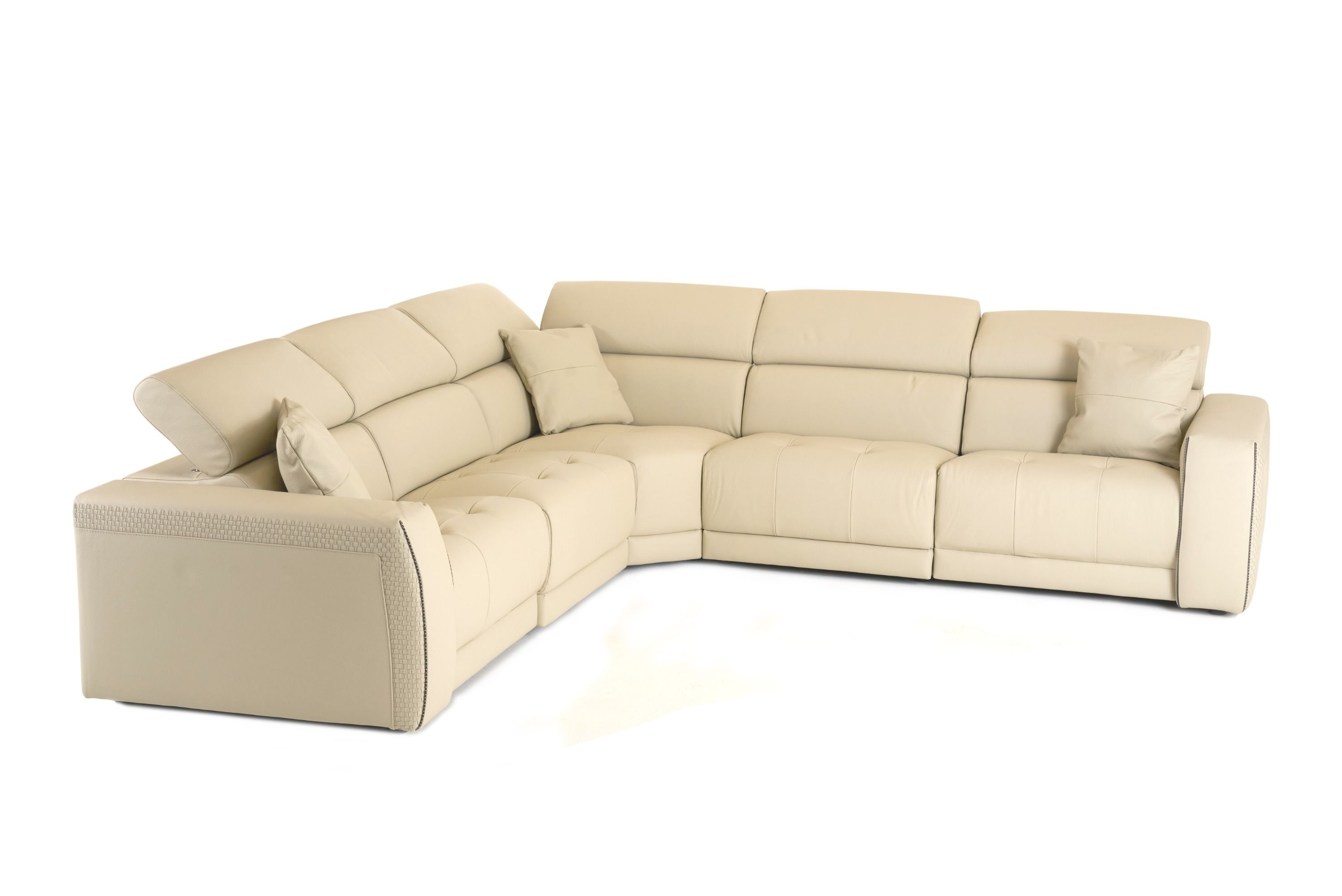 Sectional Sofa featuring Reclining Seats and Textured Side Panels