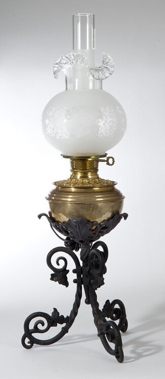 Table Lamp Etched Filigree with Scrolled Tripod Base
