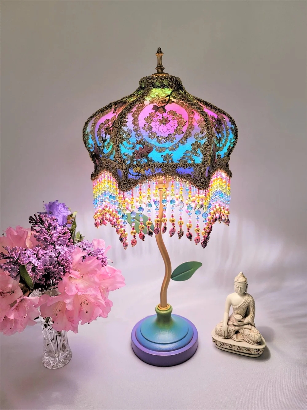 Table Lamp Rainbow Gradient with Handcrafted Filigree