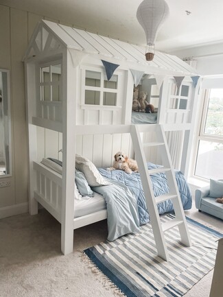 Treehouse Bunk Bed: Window Facade & Cottage Style Bunk Bed