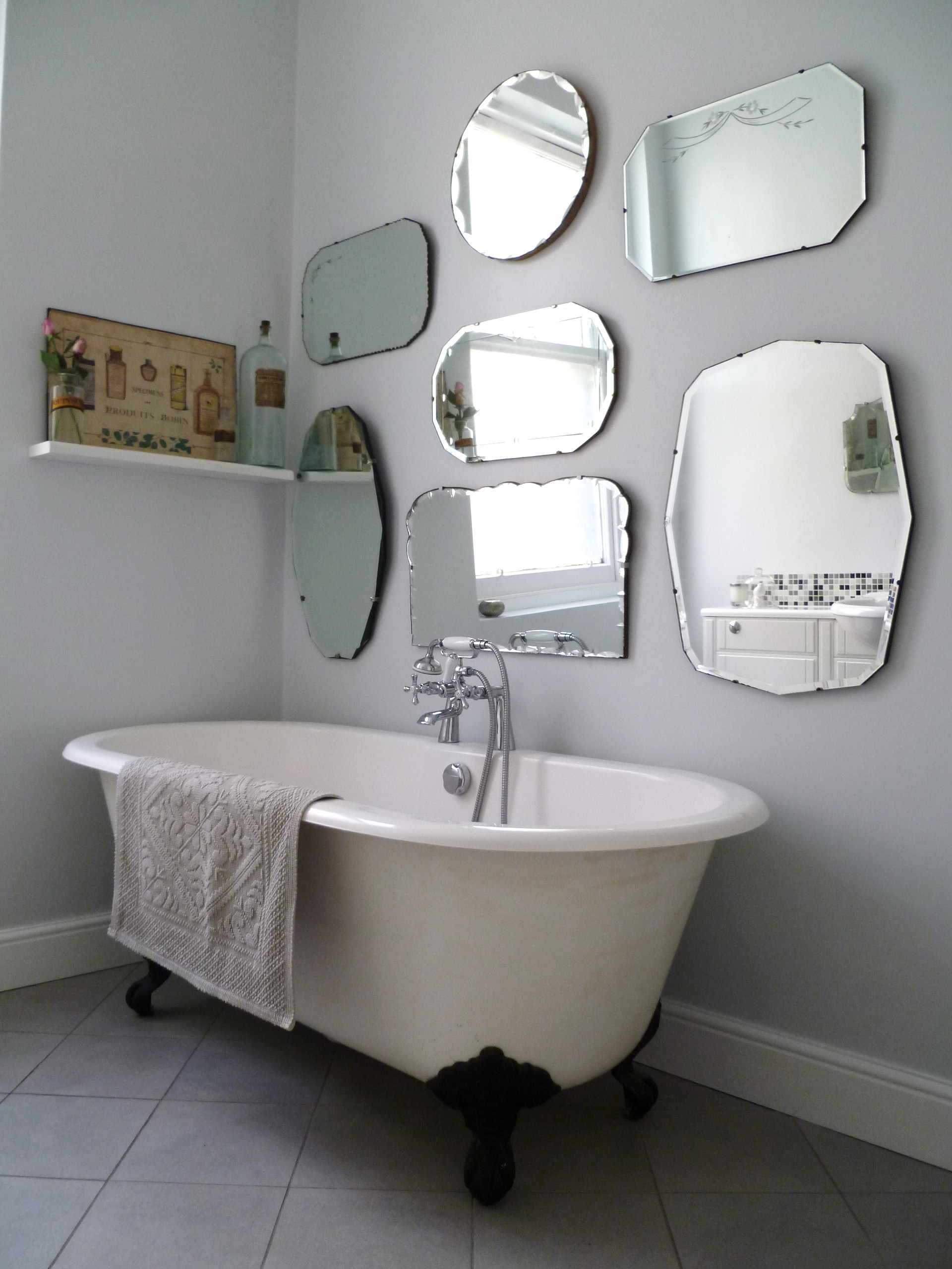 Vintage Mirror Gallery: Frameless Scalloped Wall Display