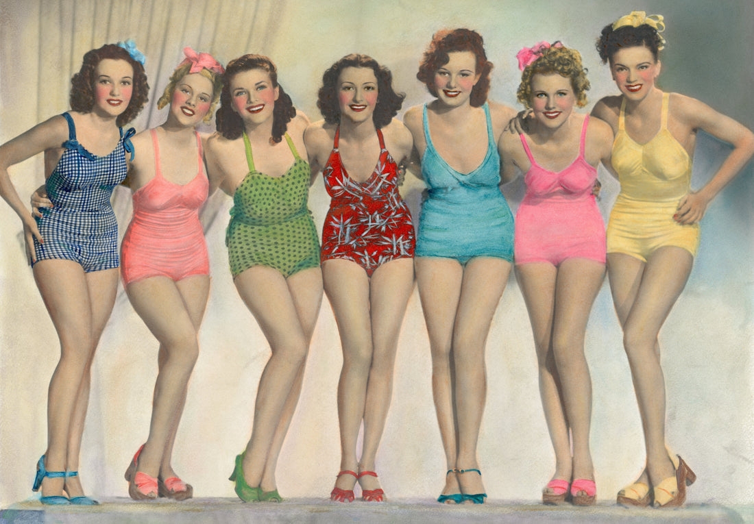Vintage Swimwear with Sweetheart Neckline: Retro Summer Look