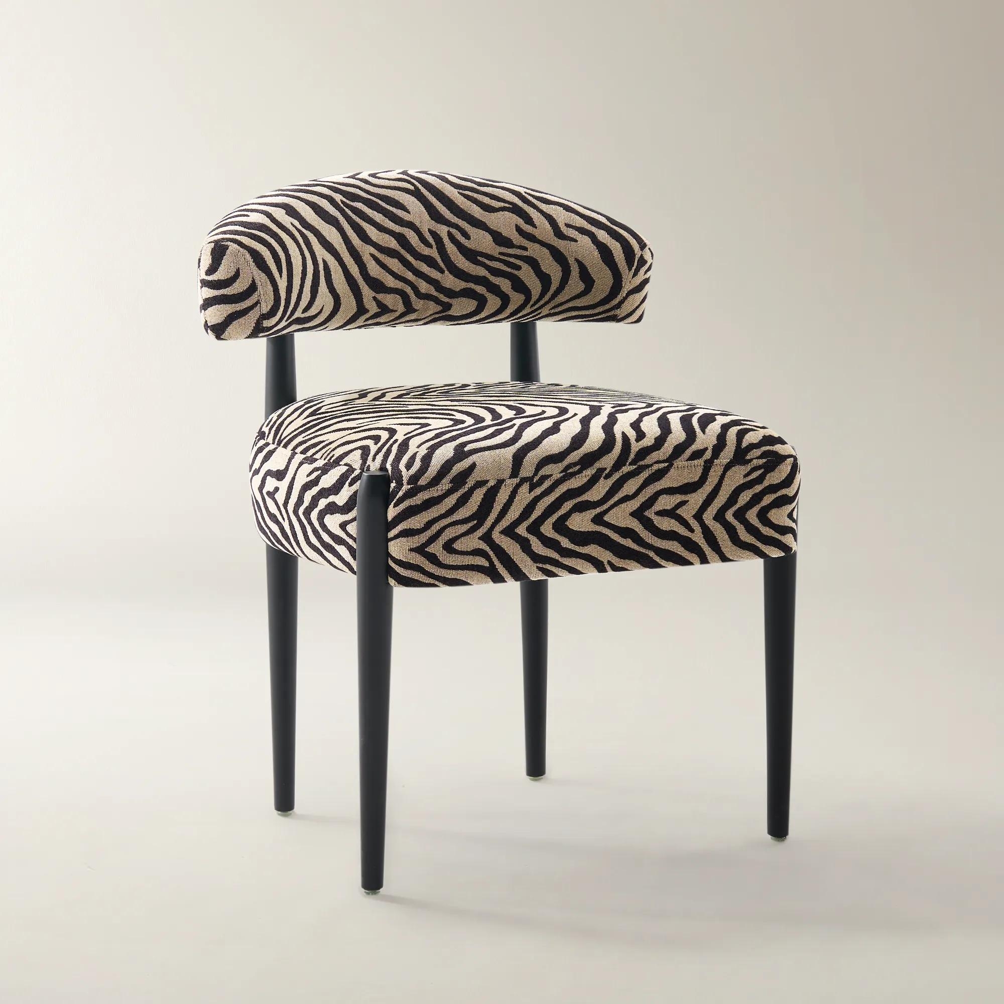 Accent Chair Curved Open Back Barrel Design Modern Glam Seat
