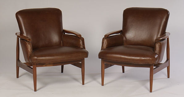 Accent Chair Sculptural Arms dark wood club chair set