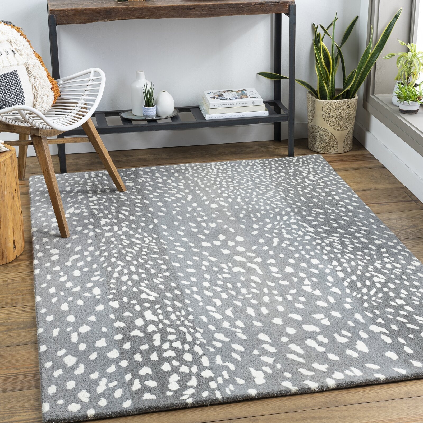Area Rug with Slate Gray Base and Speckled Pattern