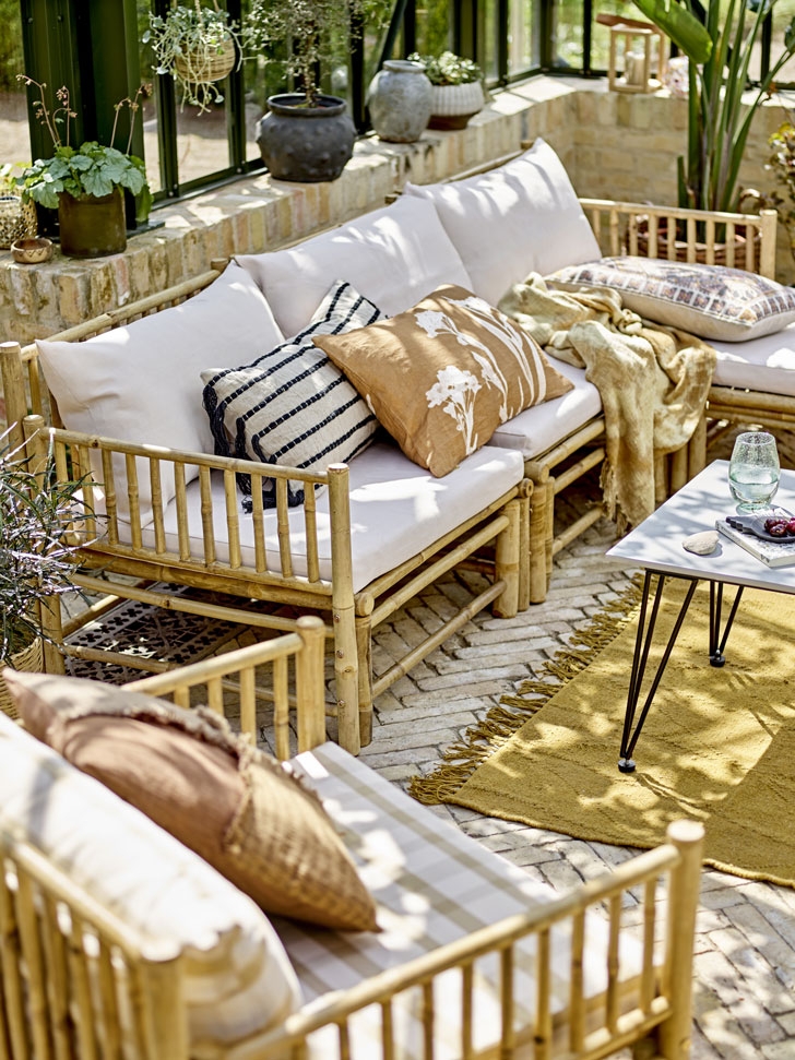 Bamboo Sectional Spindle Detail Hairpin Legs Sunroom Styling