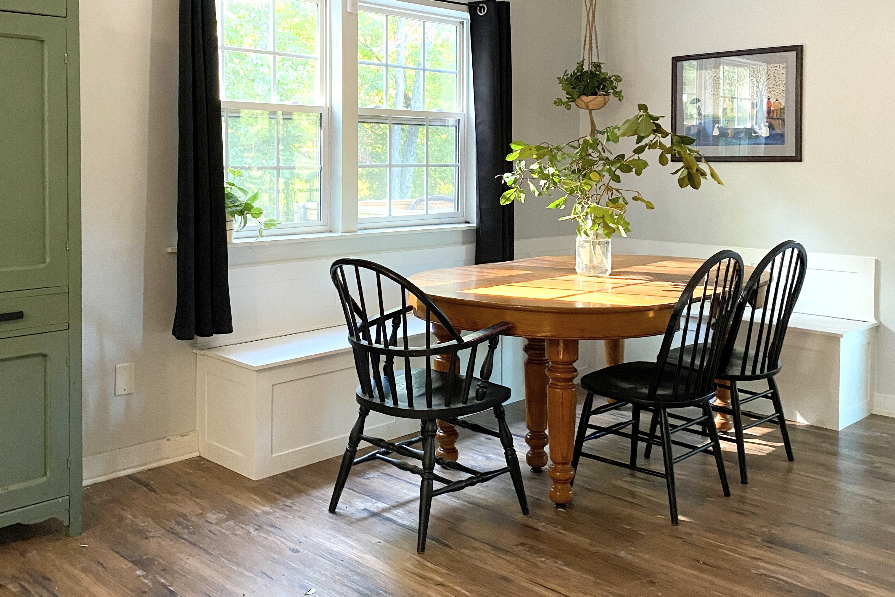 Banquette Bench: Recessed Panels and Spindle Back Seating