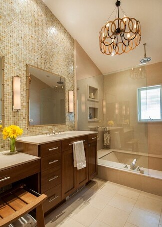 Bathroom Chandelier using Interlocking Ring Design for Luxury