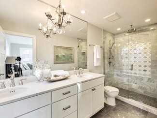 Bathroom Chandelier with Arabesque Shower Niche Design