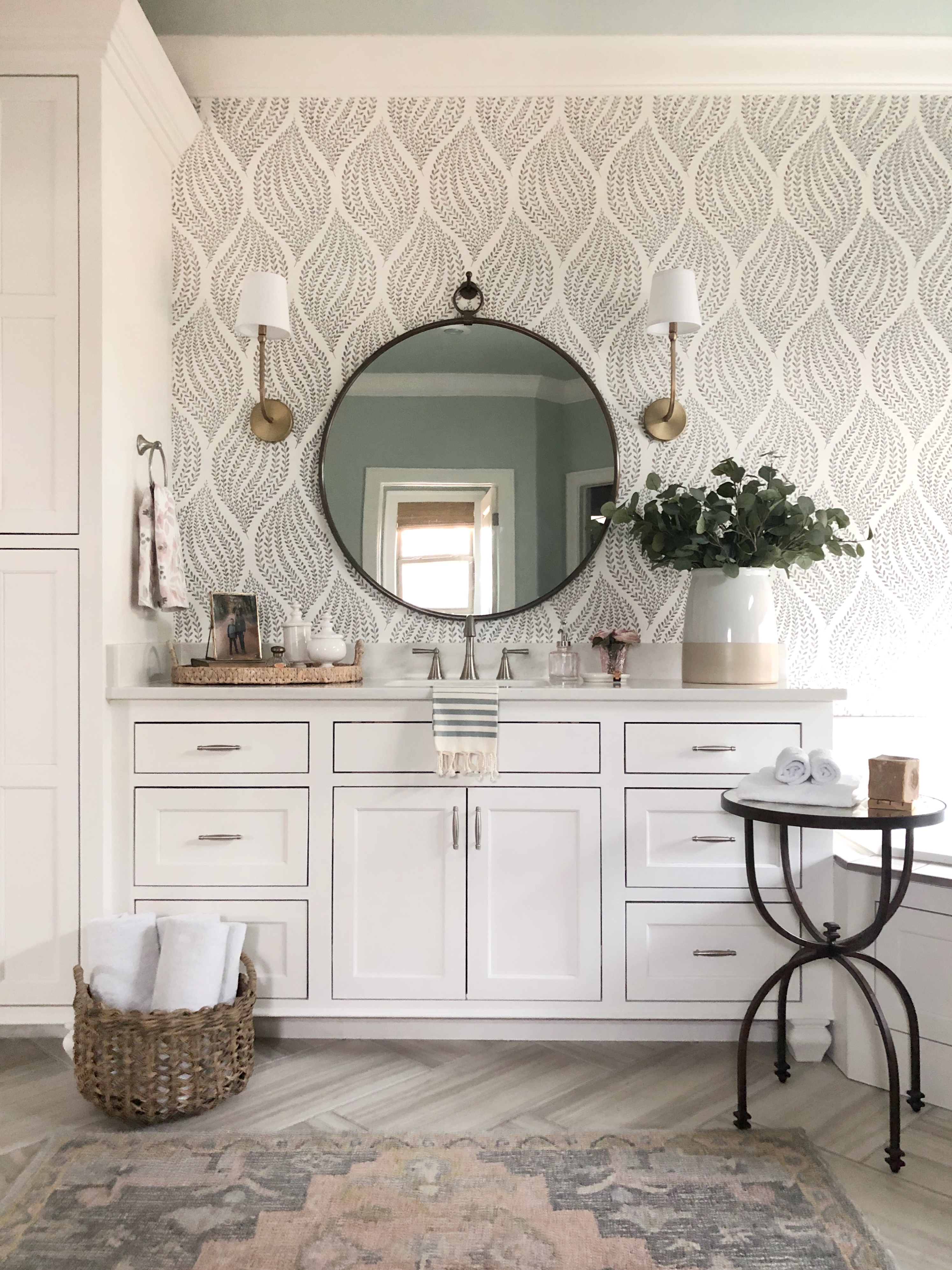 Bathroom Vanity: Ring Top Mirror Round Mirror Styling