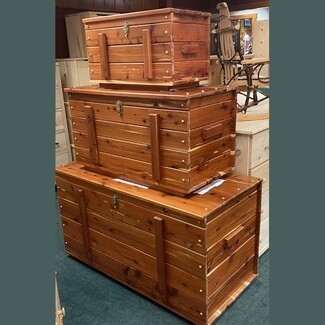 Blanket Chest Graduated Sizing Rustic Cedar Trunk Set