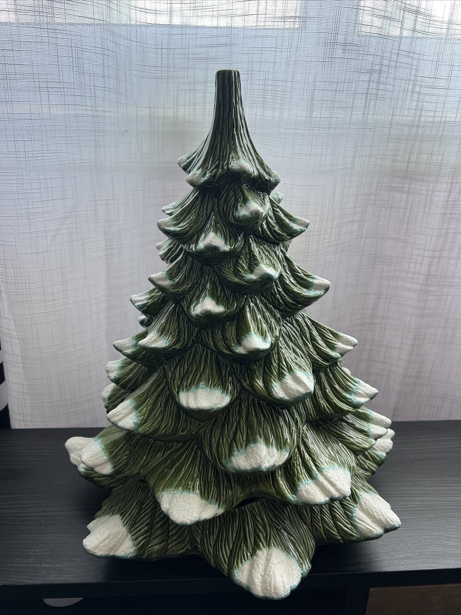 Ceramic Christmas Tree: Needle Texture Glazed Accent