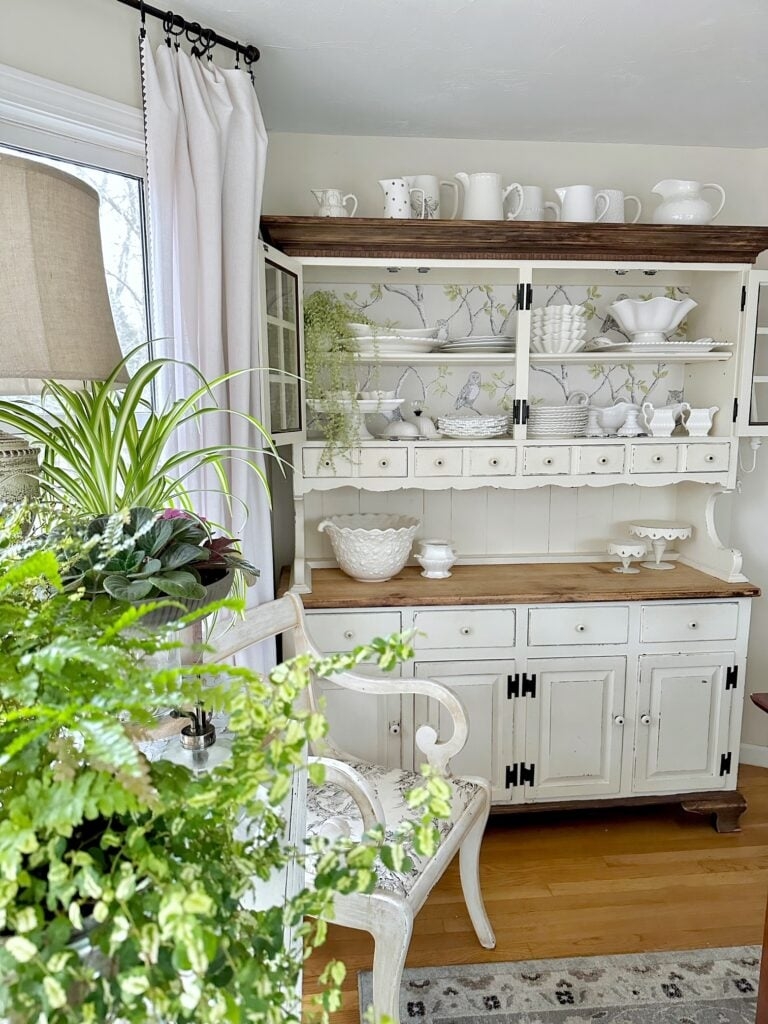 China Cabinet Antique White Floral Back Hinge Update
