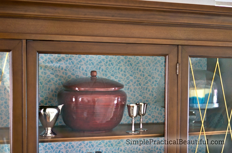 China Cabinet Blue Mosaic Patterned Backing Hutch