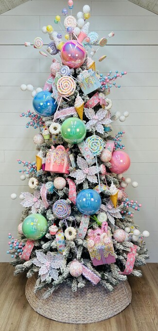 Christmas Tree: Pastel Candy Theme with Iridescent Accents