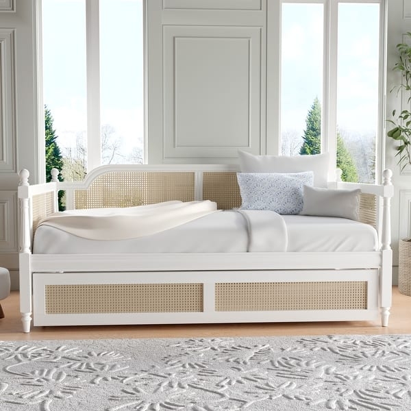 Daybed Pull Out Trundle and White Turned Posts Bed