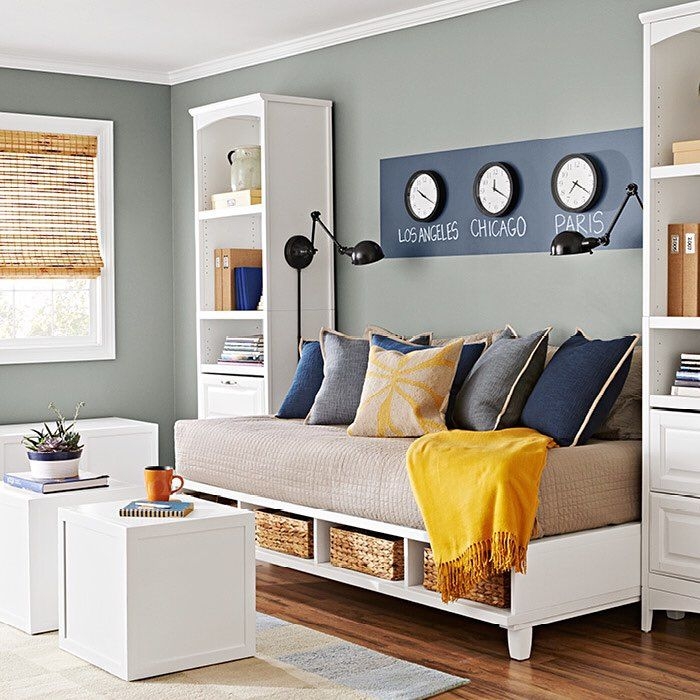Daybed with Underbed Baskets and Underbed Storage Baskets Layout