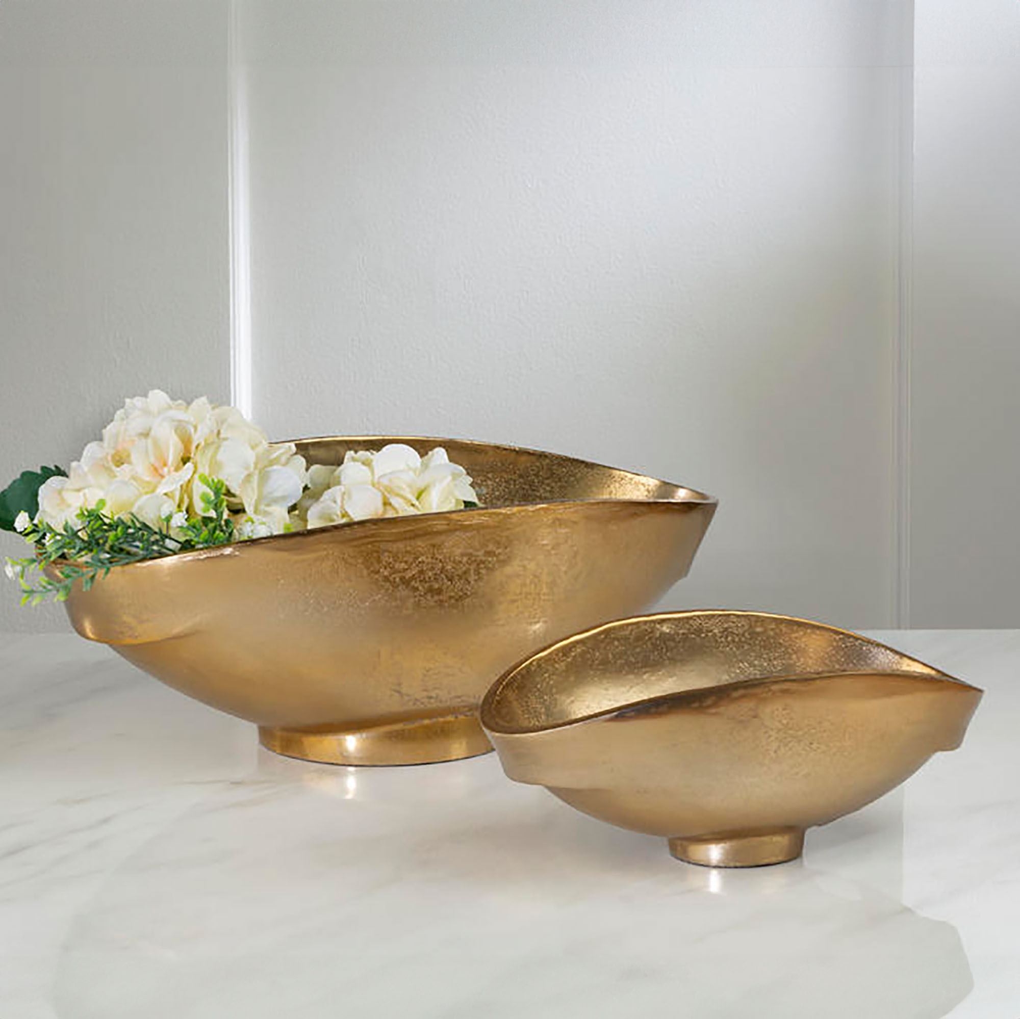 Decorative Bowl Duo with Oval Silhouette Gold Oval Bowl Set