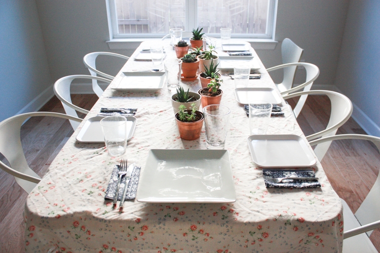 Dining Set Curved White Chairs Scandinavian Dining Room Setup