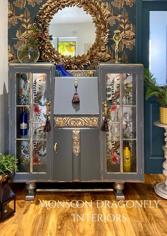 Drinks Cabinet with Lemur Pattern Interior and Gold Relief