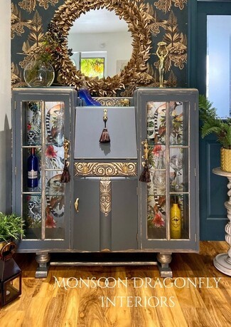 Drinks Cabinet with Lemur Pattern Interior and Gold Relief