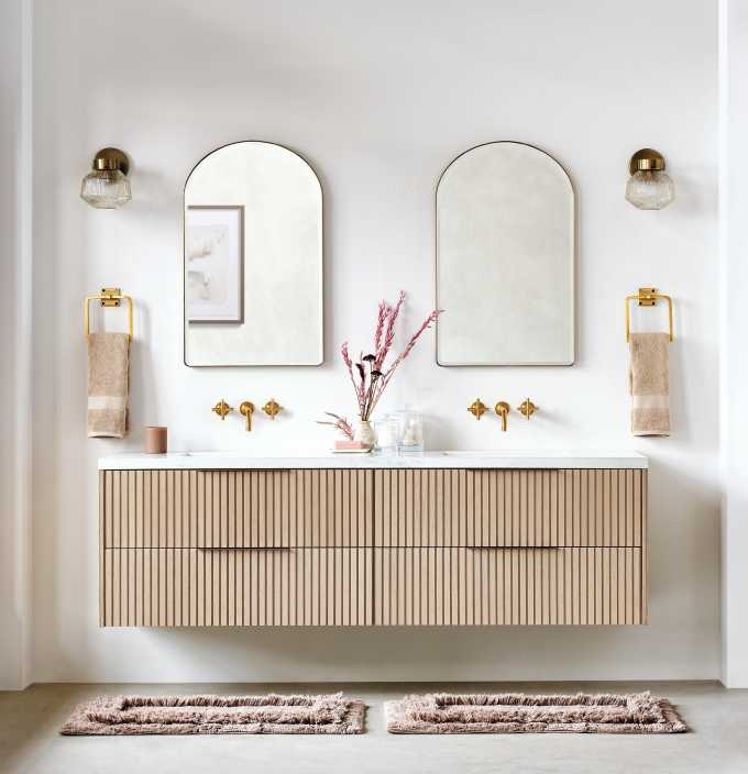 Floating Vanity: Fluted Drawers and Arched Mirror Decor