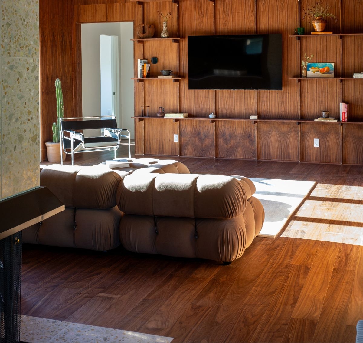 Hardwood Flooring: Walnut Wide Plank Flooring & Panels