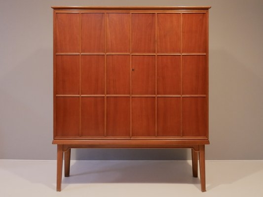 Highboard: Relief Grid Pattern Scandinavian Storage Unit