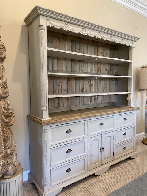 Hutch Buffet: Scalloped Crown Molding Distressed Buffet Hutch