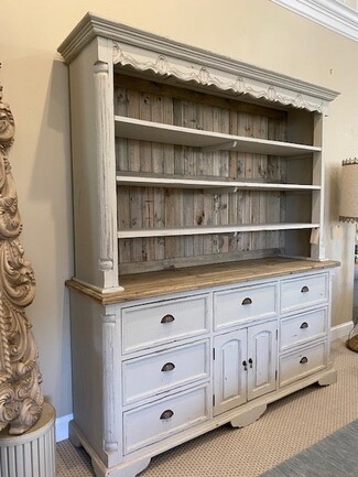 Hutch Buffet: Scalloped Crown Molding Distressed Buffet Hutch