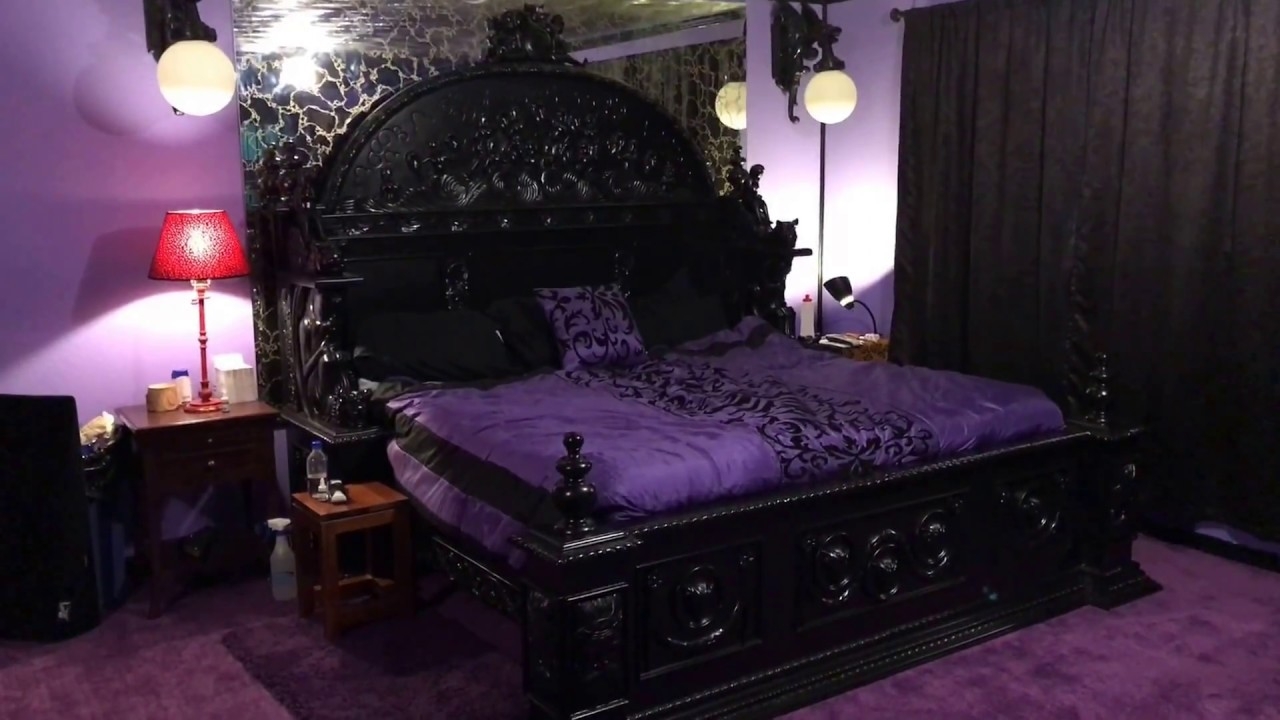 King Bed Arched Headboard Glossy Black Gothic Design