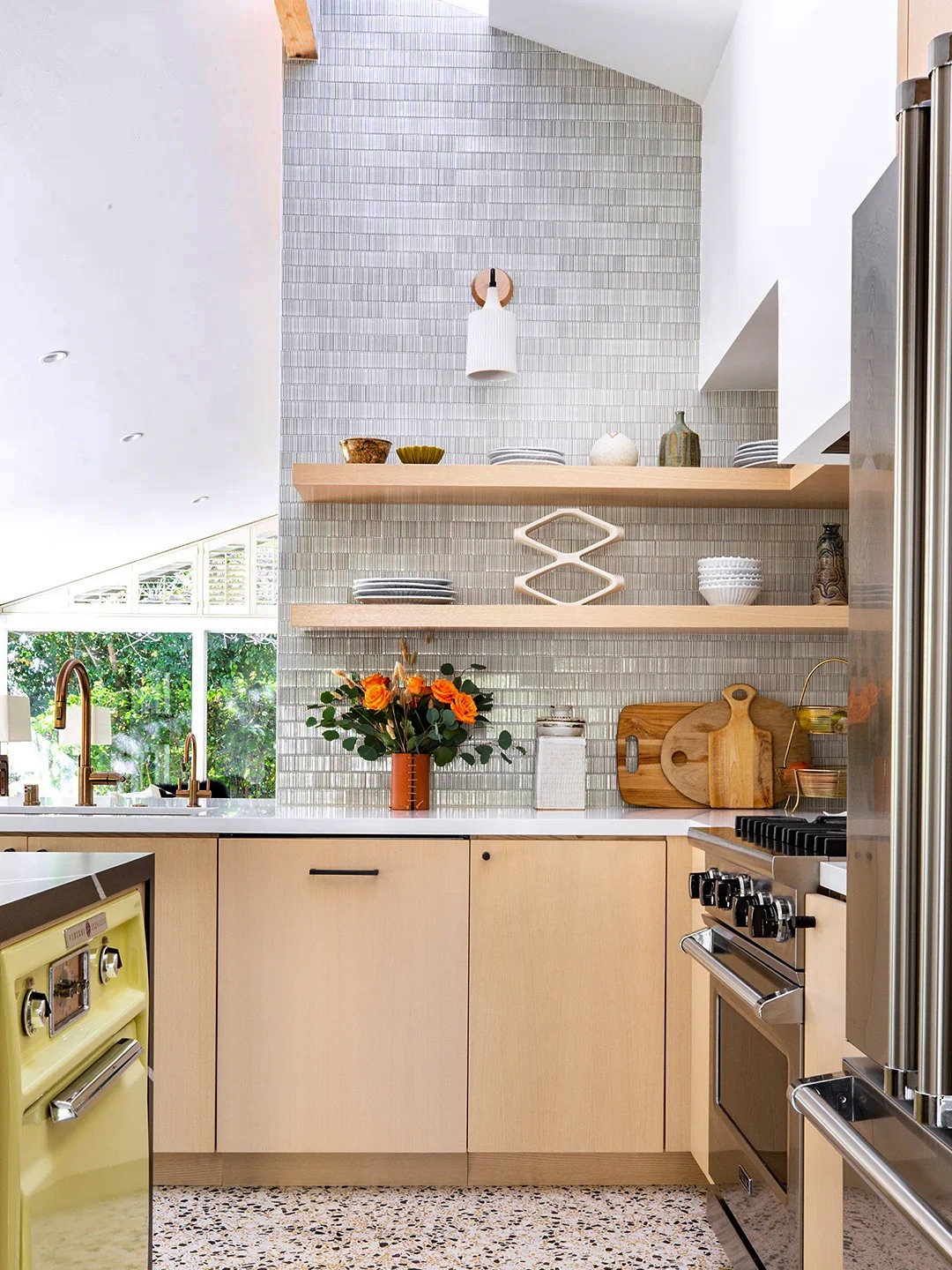 Kitchen Cabinetry: Vertical Stacked Tile Backsplash Design