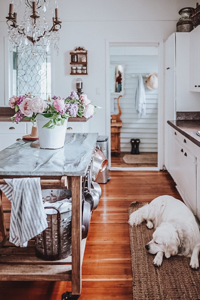 Kitchen Island Crystal Chandelier: stone top island ideas.
