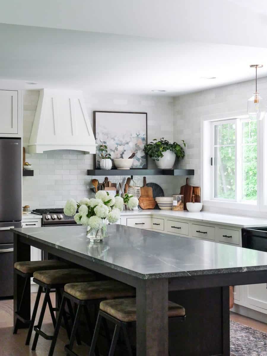 Kitchen Island Style with Slatted Vent Hood and Charcoal Island