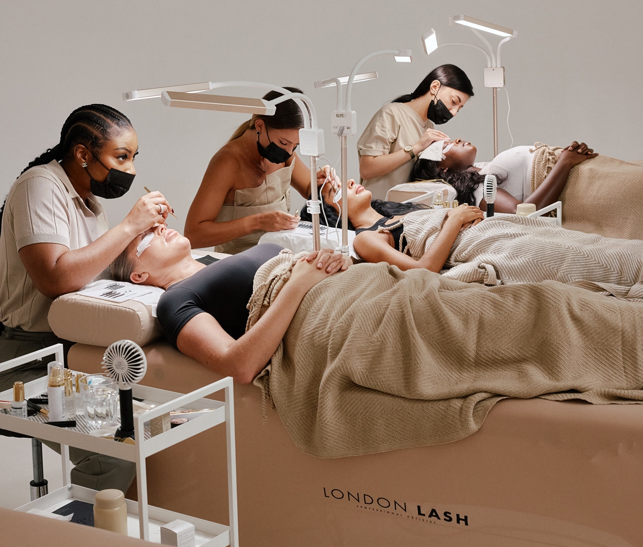 Lash Bed with Chevron Textured Blanket Professional Salon