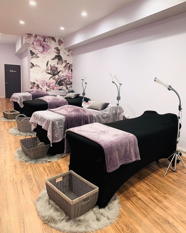 Lash Beds Floral Mural Backdrop Beauty Studio Layout