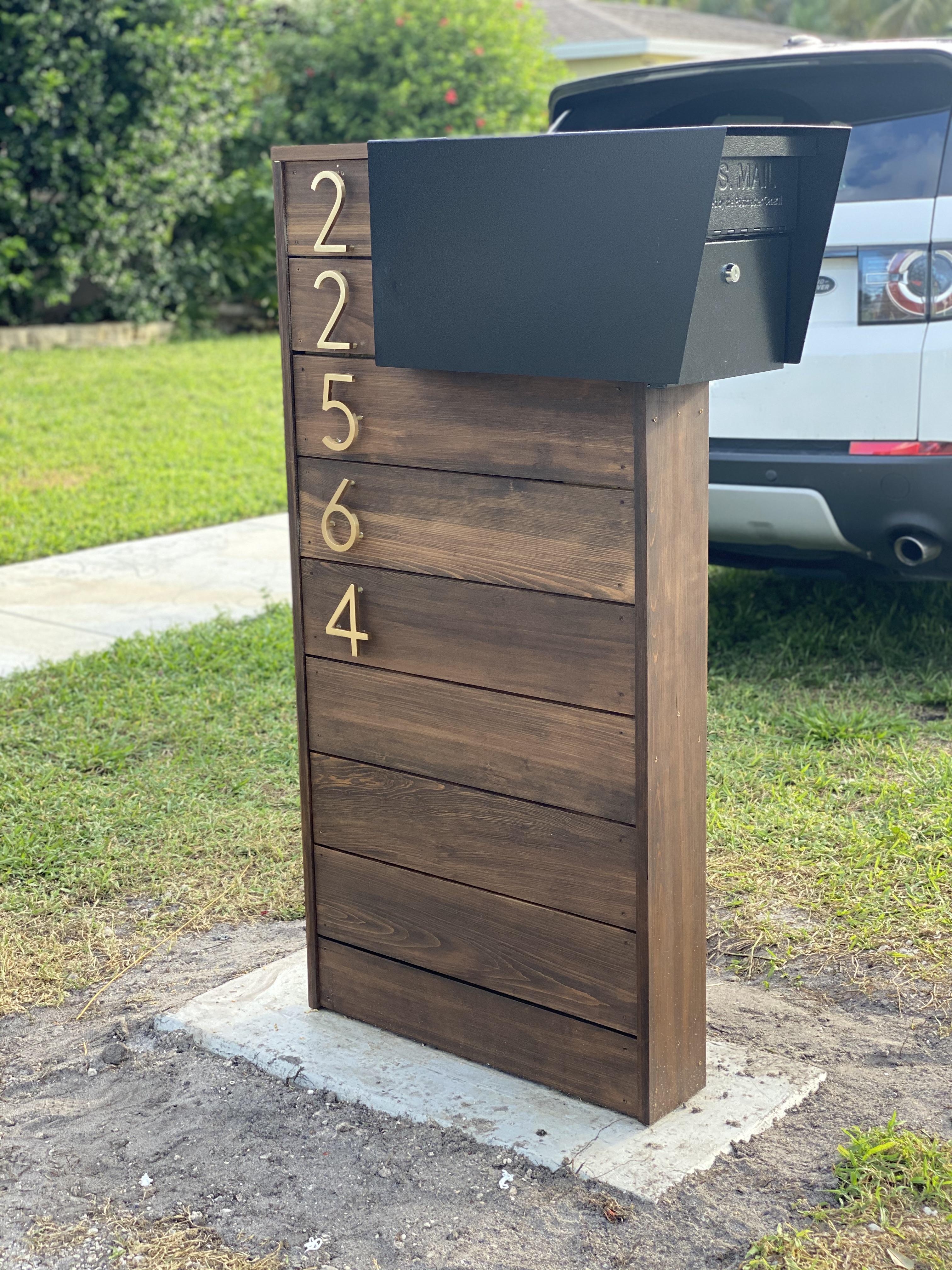 Mailbox Modern Address Post with Matte Black Horizontal Slats
