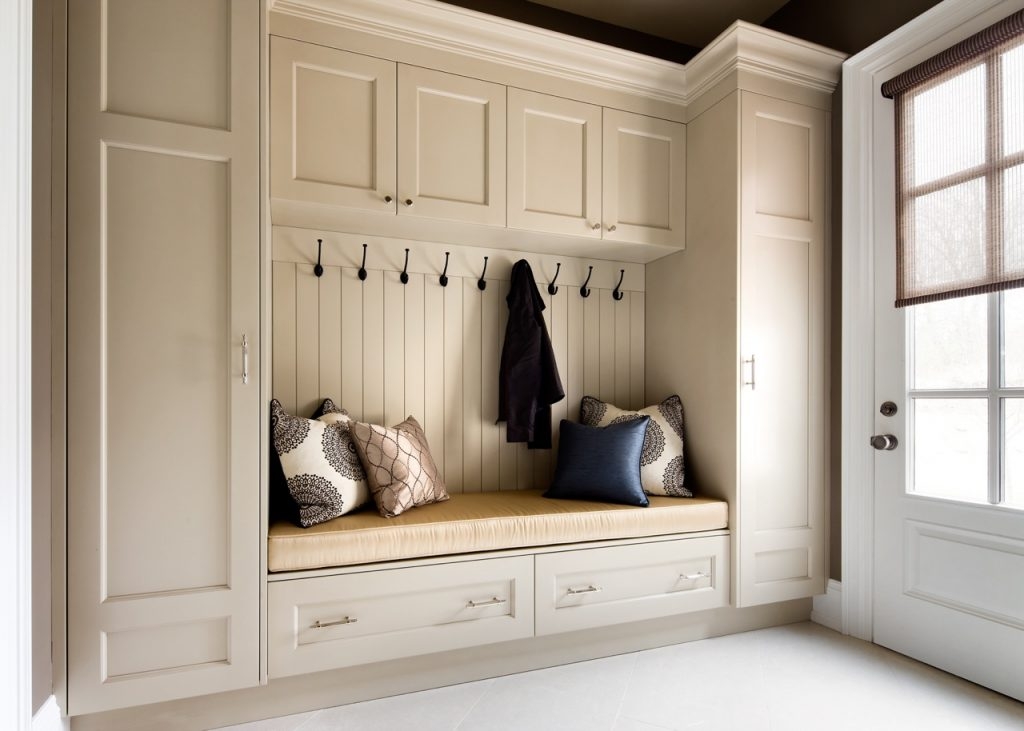 Mudroom Cabinetry: Oversized Crown Molding and Built-In Bench