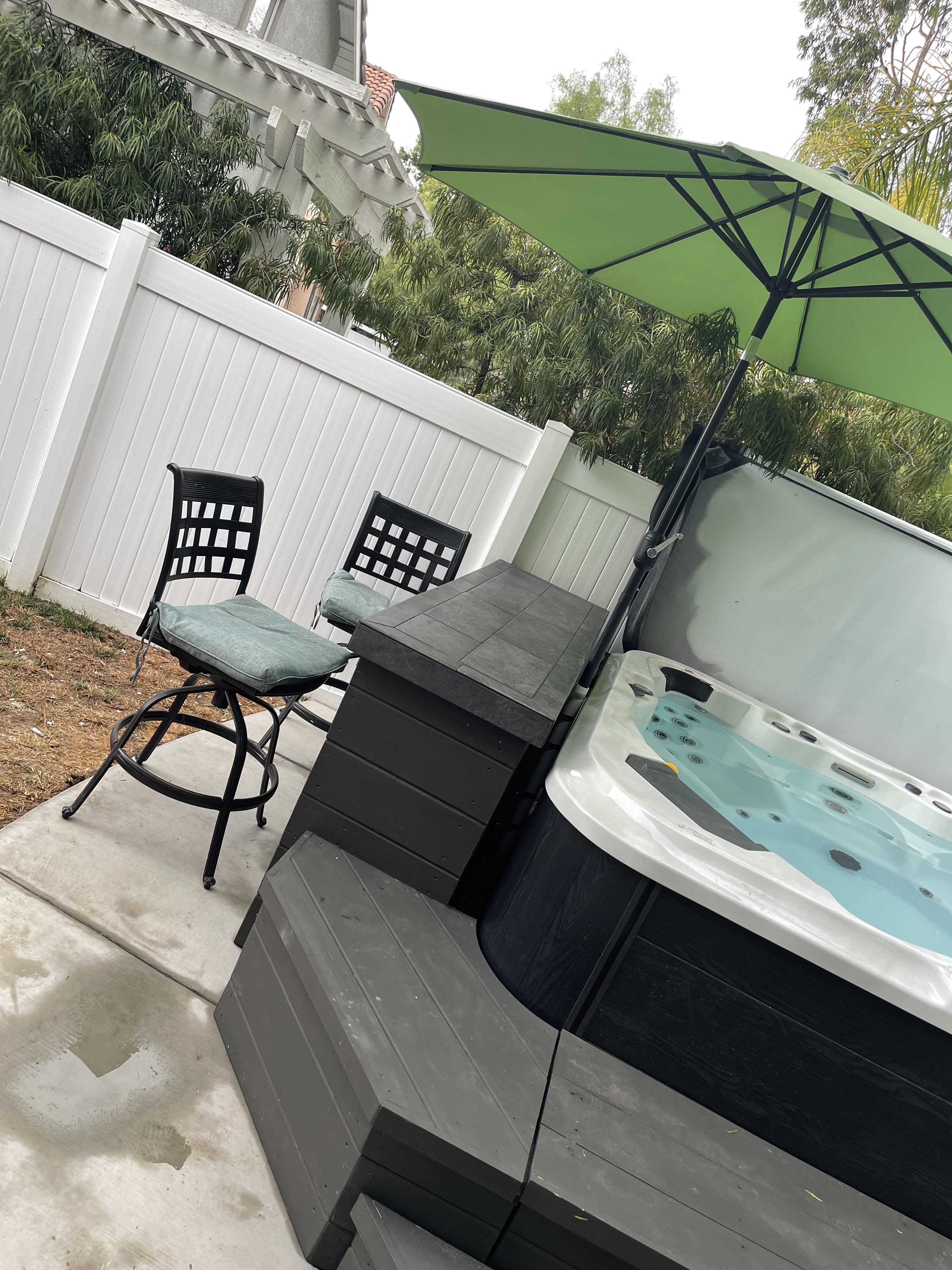 Outdoor Spa Surround: Integrated Spa Bar Counter Tiered