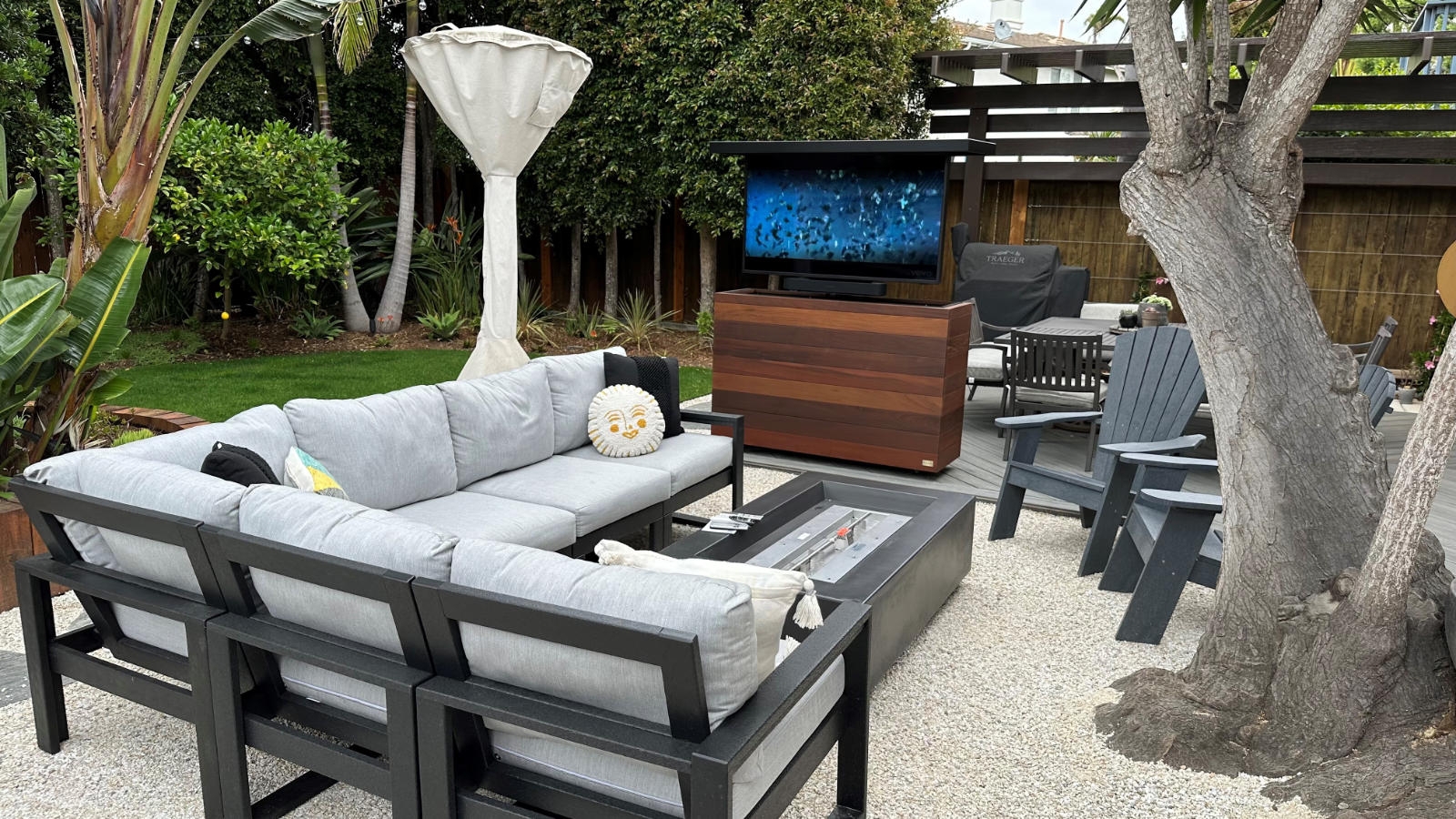 Outdoor Tv On Stand