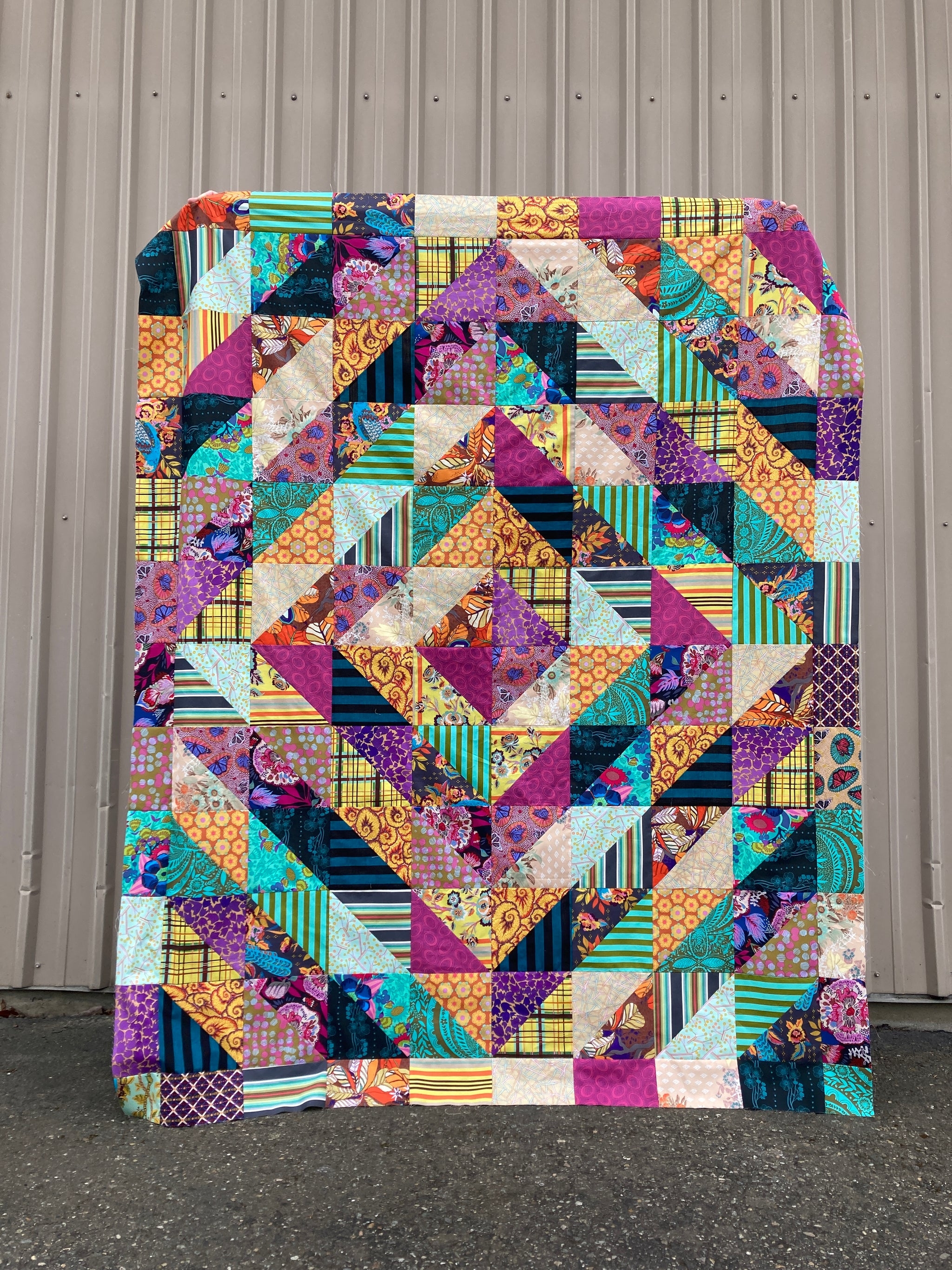 Patchwork Quilt: Concentric Diamond Half Square Triangles