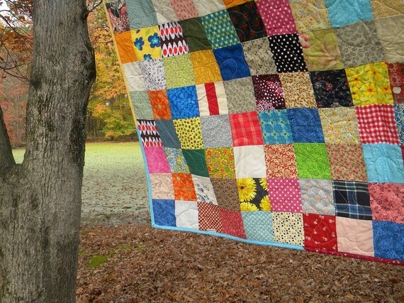 Patchwork Quilt: Random Pattern Meandering Stitching