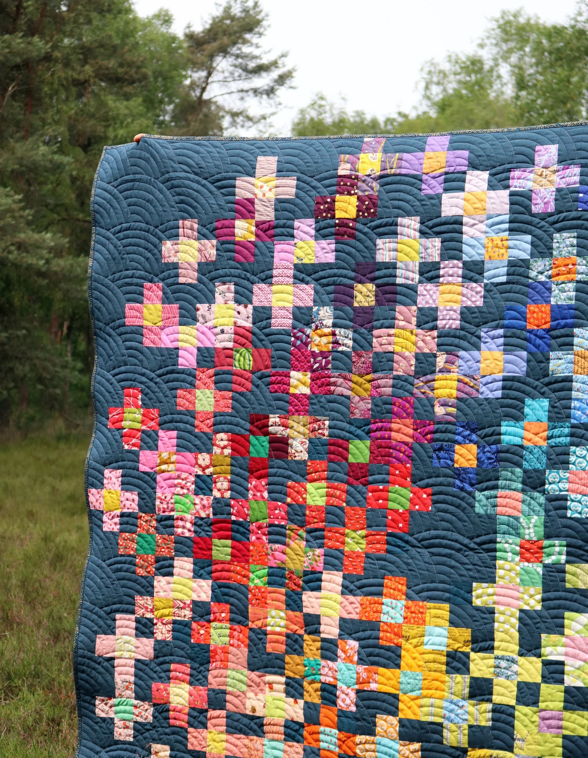 Quilt: Plus Sign Pattern with Navy Clamshell Stitching