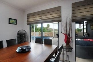 Roman Blinds with Battened Fabric and Battened Roman Blinds Style